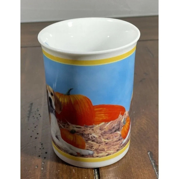 Beagle Dog Coffee Collector Mug Cup Pumpkin Play Danbury Mint 4 Inch - Picture 3 of 6